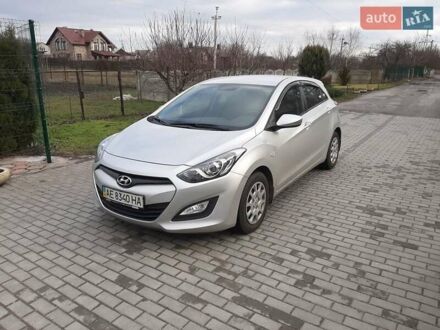 Серый Хендай i30, объемом двигателя 1.4 л и пробегом 72 тыс. км за 9500 $, фото 1 на Automoto.ua