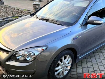 Хендай i30 2012 в Житомире на Automoto.ua Серый Хендай i30, объемом двигателя 1.6 л и пробегом 0 тыс. км за 7000 $, фото 1 на Automoto.ua