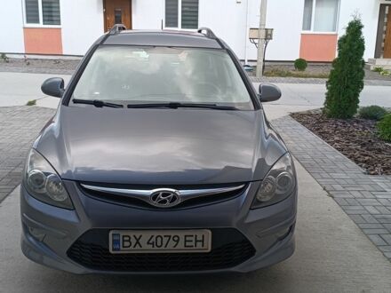 Серый Хендай i30, объемом двигателя 2 л и пробегом 136 тыс. км за 7885 $, фото 1 на Automoto.ua