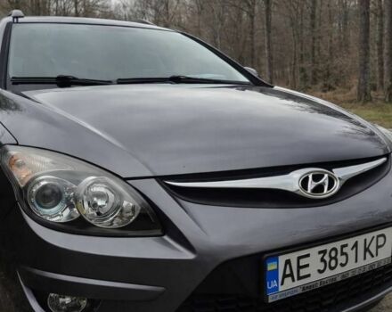 Серый Хендай i30, объемом двигателя 1.6 л и пробегом 110 тыс. км за 6999 $, фото 1 на Automoto.ua