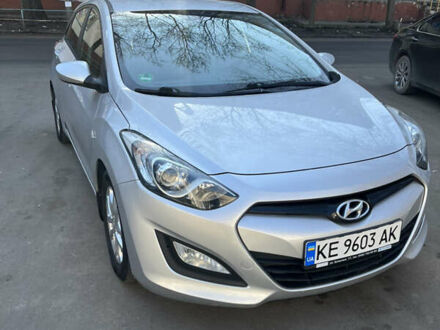 Хендай i30 2012 в Днепре (Днепропетровске) на Automoto.ua Серый Хендай i30, объемом двигателя 1.4 л и пробегом 113 тыс. км за 8999 $, фото 1 на Automoto.ua