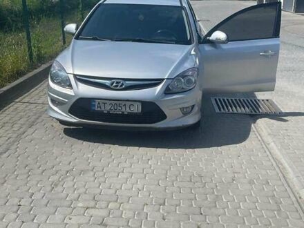 Хендай i30 2012 в Бориславе на Automoto.ua Серый Хендай i30, объемом двигателя 0 л и пробегом 308 тыс. км за 6000 $, фото 1 на Automoto.ua