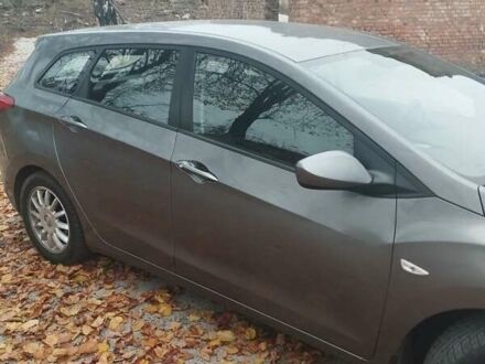 Сірий Хендай i30, об'ємом двигуна 1.4 л та пробігом 350 тис. км за 5700 $, фото 1 на Automoto.ua