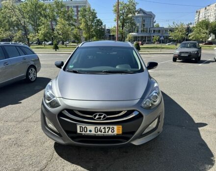 Серый Хендай i30, объемом двигателя 1.6 л и пробегом 236 тыс. км за 9600 $, фото 1 на Automoto.ua