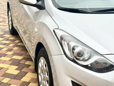 Серый Хендай i30, объемом двигателя 1.59 л и пробегом 133 тыс. км за 10500 $, фото 1 на Automoto.ua