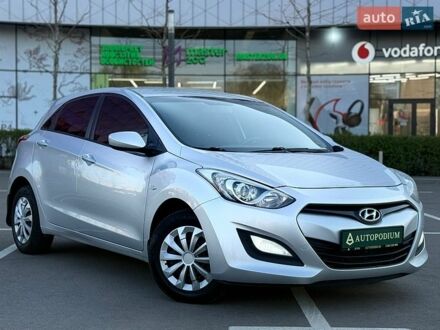 Серый Хендай i30, объемом двигателя 1.4 л и пробегом 319 тыс. км за 7999 $, фото 1 на Automoto.ua