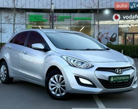 Серый Хендай i30, объемом двигателя 1.4 л и пробегом 319 тыс. км за 7999 $, фото 1 на Automoto.ua