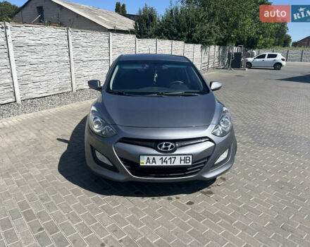 Серый Хендай i30, объемом двигателя 1.4 л и пробегом 241 тыс. км за 8000 $, фото 1 на Automoto.ua