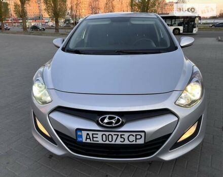 Сірий Хендай i30, об'ємом двигуна 1.58 л та пробігом 118 тис. км за 9900 $, фото 1 на Automoto.ua