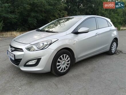 Серый Хендай i30, объемом двигателя 1.4 л и пробегом 260 тыс. км за 7800 $, фото 1 на Automoto.ua