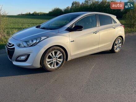 Серый Хендай i30, объемом двигателя 1.6 л и пробегом 249 тыс. км за 8900 $, фото 1 на Automoto.ua