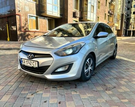 Серый Хендай i30, объемом двигателя 1.4 л и пробегом 200 тыс. км за 7500 $, фото 1 на Automoto.ua