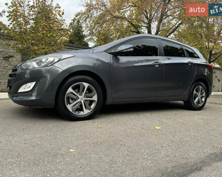 Серый Хендай i30, объемом двигателя 1.58 л и пробегом 150 тыс. км за 9800 $, фото 1 на Automoto.ua