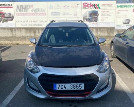 Серый Хендай i30, объемом двигателя 1.6 л и пробегом 200 тыс. км за 5000 $, фото 1 на Automoto.ua
