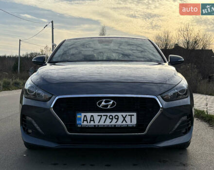 Серый Хендай i30, объемом двигателя 1.35 л и пробегом 71 тыс. км за 17000 $, фото 1 на Automoto.ua