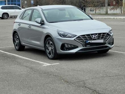 Хендай i30 2022 в Одессе на Automoto.ua Серый Хендай i30, объемом двигателя 1 л и пробегом 26 тыс. км за 18000 $, фото 1 на Automoto.ua