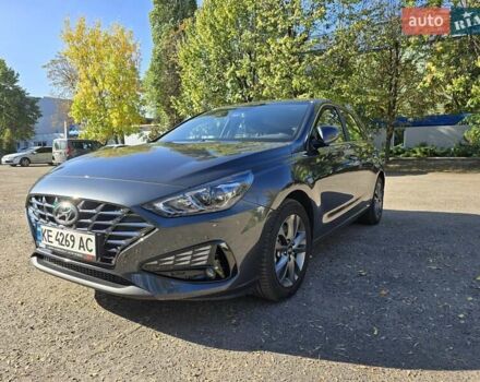 Серый Хендай i30, объемом двигателя 1.5 л и пробегом 14 тыс. км за 21100 $, фото 1 на Automoto.ua