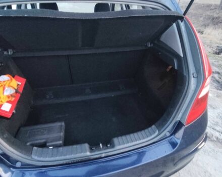 Синий Хендай i30, объемом двигателя 1.4 л и пробегом 185 тыс. км за 5000 $, фото 4 на Automoto.ua