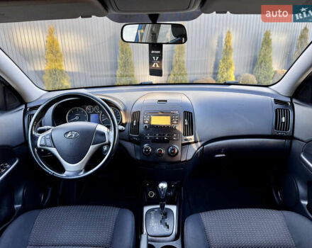 Синий Хендай i30, объемом двигателя 1.6 л и пробегом 192 тыс. км за 7800 $, фото 43 на Automoto.ua