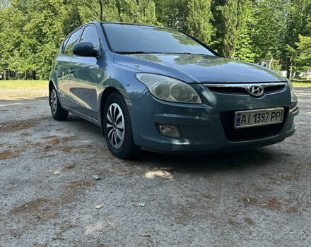 Синий Хендай i30, объемом двигателя 1.58 л и пробегом 279 тыс. км за 5500 $, фото 1 на Automoto.ua