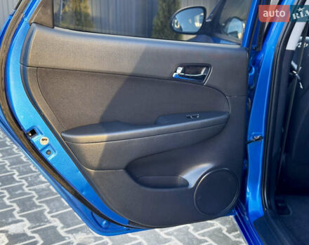 Синий Хендай i30, объемом двигателя 1.6 л и пробегом 192 тыс. км за 7800 $, фото 48 на Automoto.ua