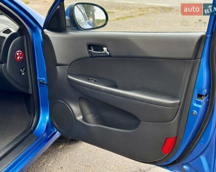 Синий Хендай i30, объемом двигателя 1.6 л и пробегом 189 тыс. км за 7999 $, фото 43 на Automoto.ua