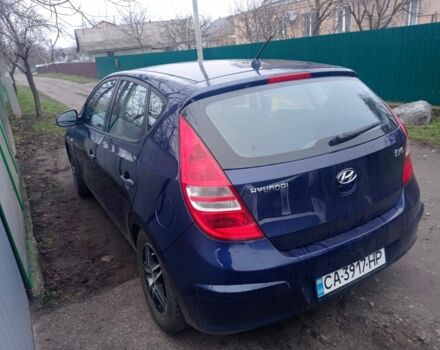 Синий Хендай i30, объемом двигателя 1.4 л и пробегом 220 тыс. км за 4600 $, фото 3 на Automoto.ua