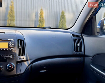 Синий Хендай i30, объемом двигателя 1.6 л и пробегом 192 тыс. км за 7800 $, фото 42 на Automoto.ua