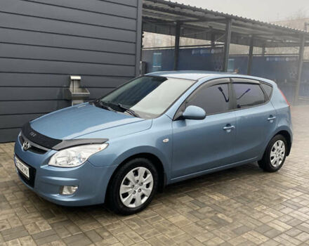 Синий Хендай i30, объемом двигателя 1.4 л и пробегом 194 тыс. км за 5500 $, фото 3 на Automoto.ua
