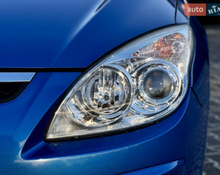Синий Хендай i30, объемом двигателя 1.6 л и пробегом 192 тыс. км за 7800 $, фото 5 на Automoto.ua