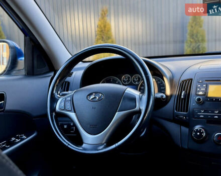 Синий Хендай i30, объемом двигателя 1.6 л и пробегом 192 тыс. км за 7800 $, фото 41 на Automoto.ua