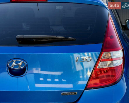 Синий Хендай i30, объемом двигателя 1.6 л и пробегом 192 тыс. км за 7800 $, фото 19 на Automoto.ua