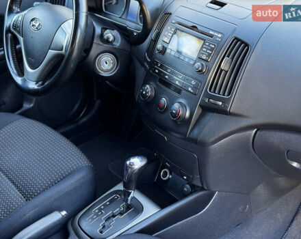 Синий Хендай i30, объемом двигателя 1.6 л и пробегом 192 тыс. км за 7800 $, фото 34 на Automoto.ua