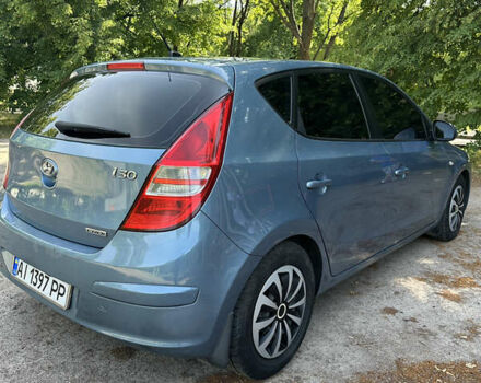 Синий Хендай i30, объемом двигателя 1.58 л и пробегом 279 тыс. км за 5500 $, фото 4 на Automoto.ua