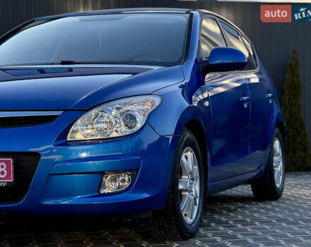 Синий Хендай i30, объемом двигателя 1.6 л и пробегом 192 тыс. км за 7800 $, фото 3 на Automoto.ua