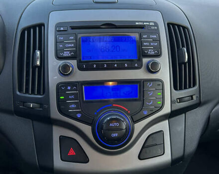 Синий Хендай i30, объемом двигателя 2 л и пробегом 222 тыс. км за 6750 $, фото 13 на Automoto.ua