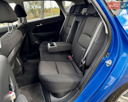 Синий Хендай i30, объемом двигателя 1.6 л и пробегом 189 тыс. км за 7900 $, фото 54 на Automoto.ua