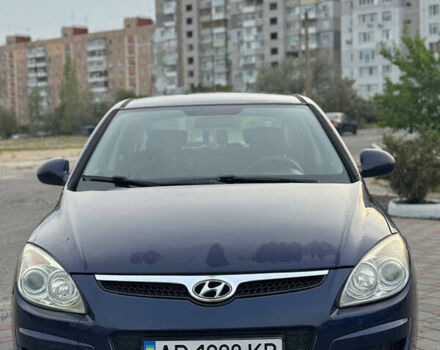 Синий Хендай i30, объемом двигателя 1.4 л и пробегом 260 тыс. км за 4450 $, фото 5 на Automoto.ua