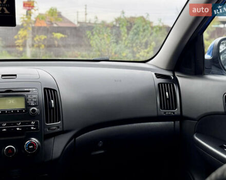 Синий Хендай i30, объемом двигателя 1.6 л и пробегом 189 тыс. км за 7900 $, фото 47 на Automoto.ua