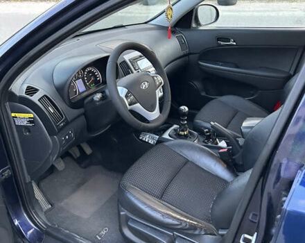 Синий Хендай i30, объемом двигателя 2 л и пробегом 222 тыс. км за 6750 $, фото 8 на Automoto.ua