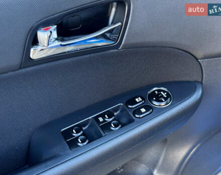 Синий Хендай i30, объемом двигателя 1.6 л и пробегом 192 тыс. км за 7800 $, фото 28 на Automoto.ua