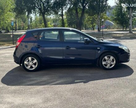 Синий Хендай i30, объемом двигателя 1.4 л и пробегом 265 тыс. км за 5350 $, фото 4 на Automoto.ua