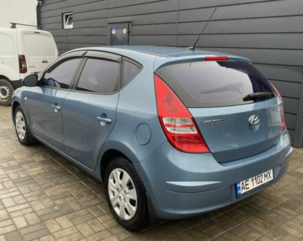 Синий Хендай i30, объемом двигателя 1.4 л и пробегом 194 тыс. км за 5500 $, фото 5 на Automoto.ua