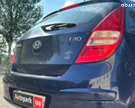 Синий Хендай i30, объемом двигателя 1.4 л и пробегом 265 тыс. км за 5350 $, фото 10 на Automoto.ua