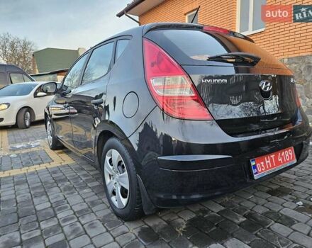 Синий Хендай i30, объемом двигателя 1.4 л и пробегом 184 тыс. км за 5500 $, фото 2 на Automoto.ua