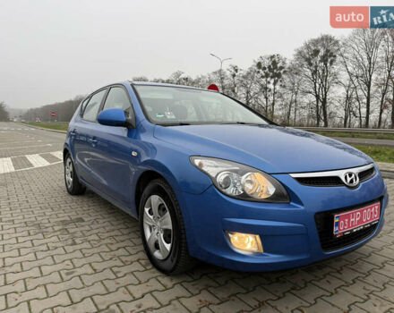 Синий Хендай i30, объемом двигателя 1.4 л и пробегом 235 тыс. км за 6350 $, фото 2 на Automoto.ua