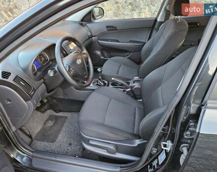 Синий Хендай i30, объемом двигателя 1.4 л и пробегом 184 тыс. км за 5500 $, фото 9 на Automoto.ua