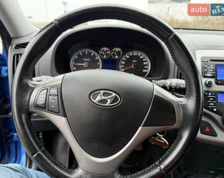 Синий Хендай i30, объемом двигателя 1.4 л и пробегом 235 тыс. км за 6350 $, фото 17 на Automoto.ua