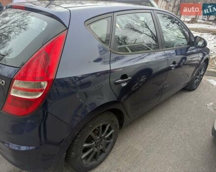 Синий Хендай i30, объемом двигателя 1.4 л и пробегом 220 тыс. км за 6800 $, фото 5 на Automoto.ua