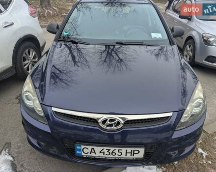 Синий Хендай i30, объемом двигателя 1.4 л и пробегом 220 тыс. км за 6800 $, фото 2 на Automoto.ua